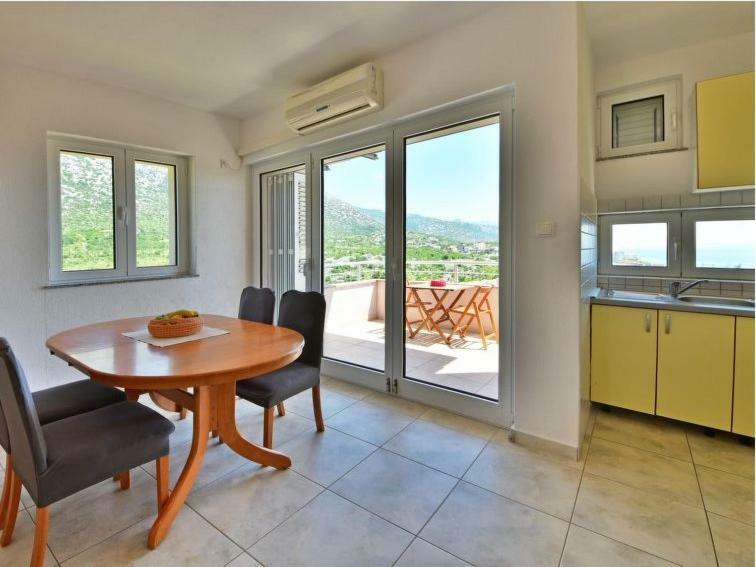 Apartments Golub Cesarica Bagian luar foto