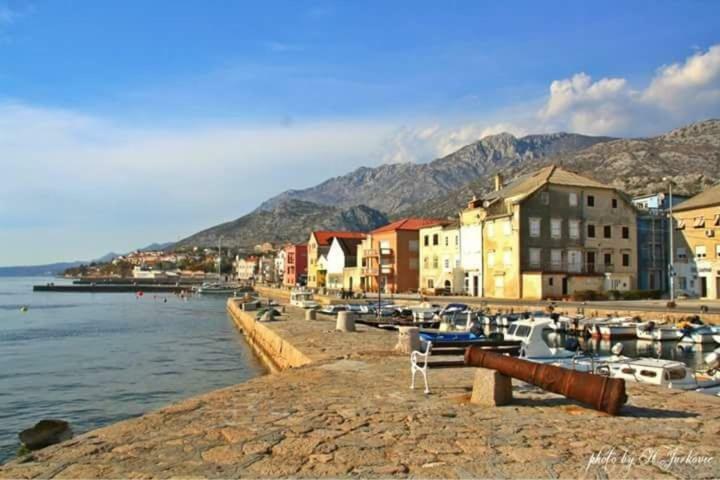Apartments Golub Cesarica Bagian luar foto